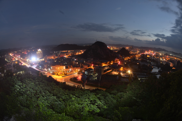 硯山夜景.jpg