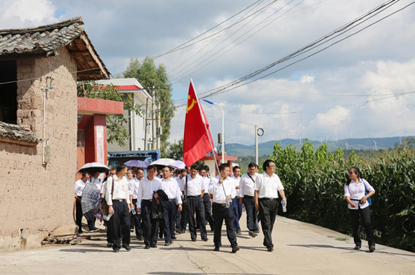 3重走革命路途，感受革命情懷.jpg