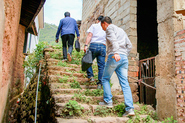 3.走村入戶開展巡察_副本.jpg